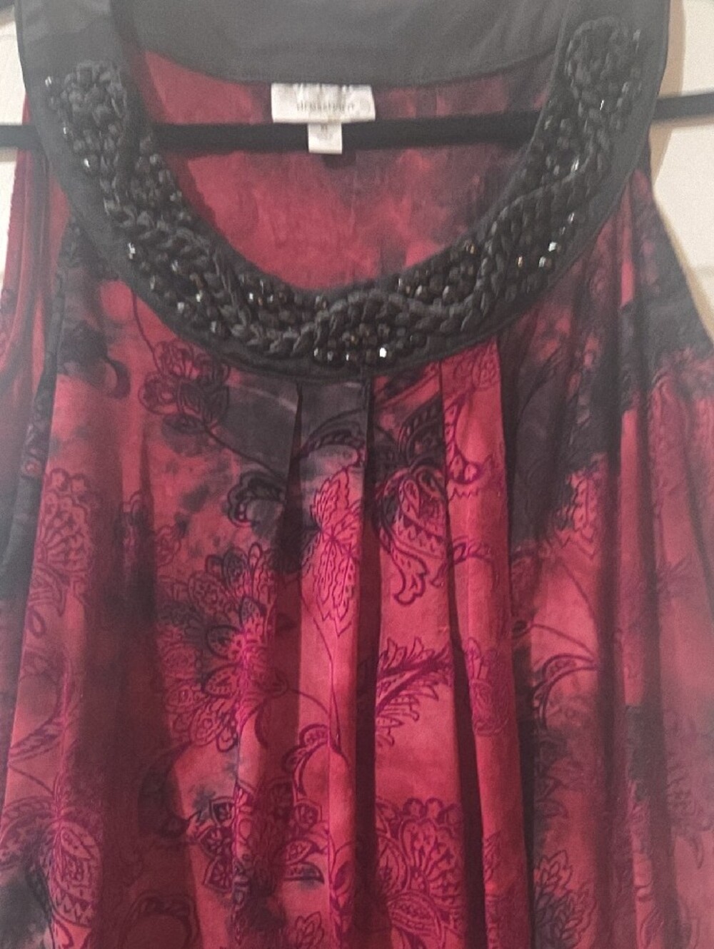 Dress Barn Burgundy and Black Beaded Scoop Neck Tank - Picture 6 of 9